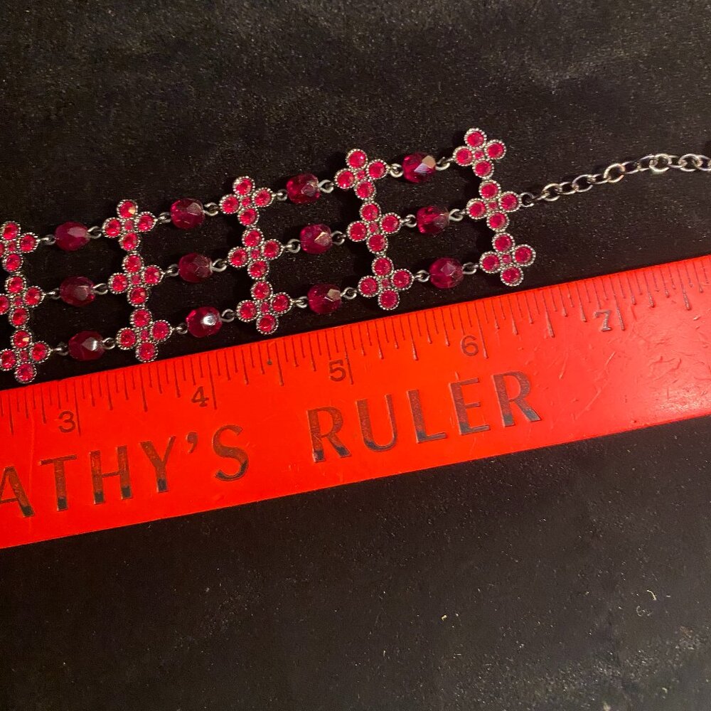 Red Crystal Cross Link Bracelet Gunmetal Adjustable - Picture 7 of 7